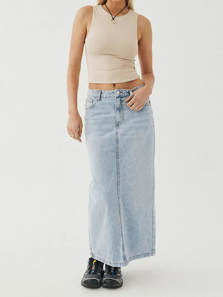 Racerback Sleeveless Tight Bottomed Shirt With Round Neck