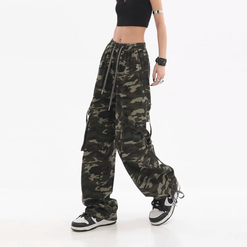 Camouflage Cargo High-waisted Pants