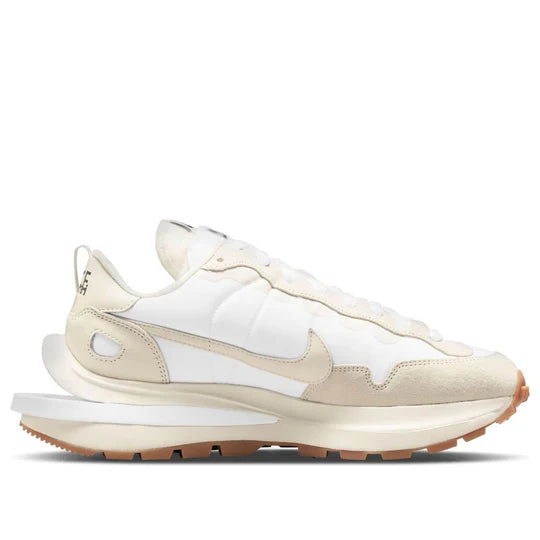 NIKE Vaporwaffle x Sacai 'Sail Gum'