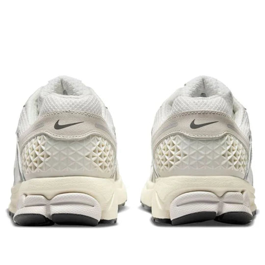 Nike Air Zoom Vomero 5 'Platinum Tint Photon Dust'