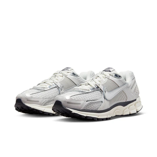 Nike Air Zoom Vomero 5 'Photon Dust Metallic Silver'