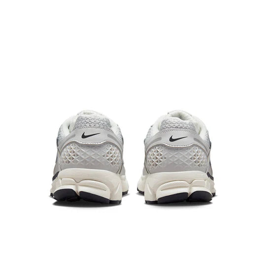 Nike Air Zoom Vomero 5 'Photon Dust Metallic Silver'