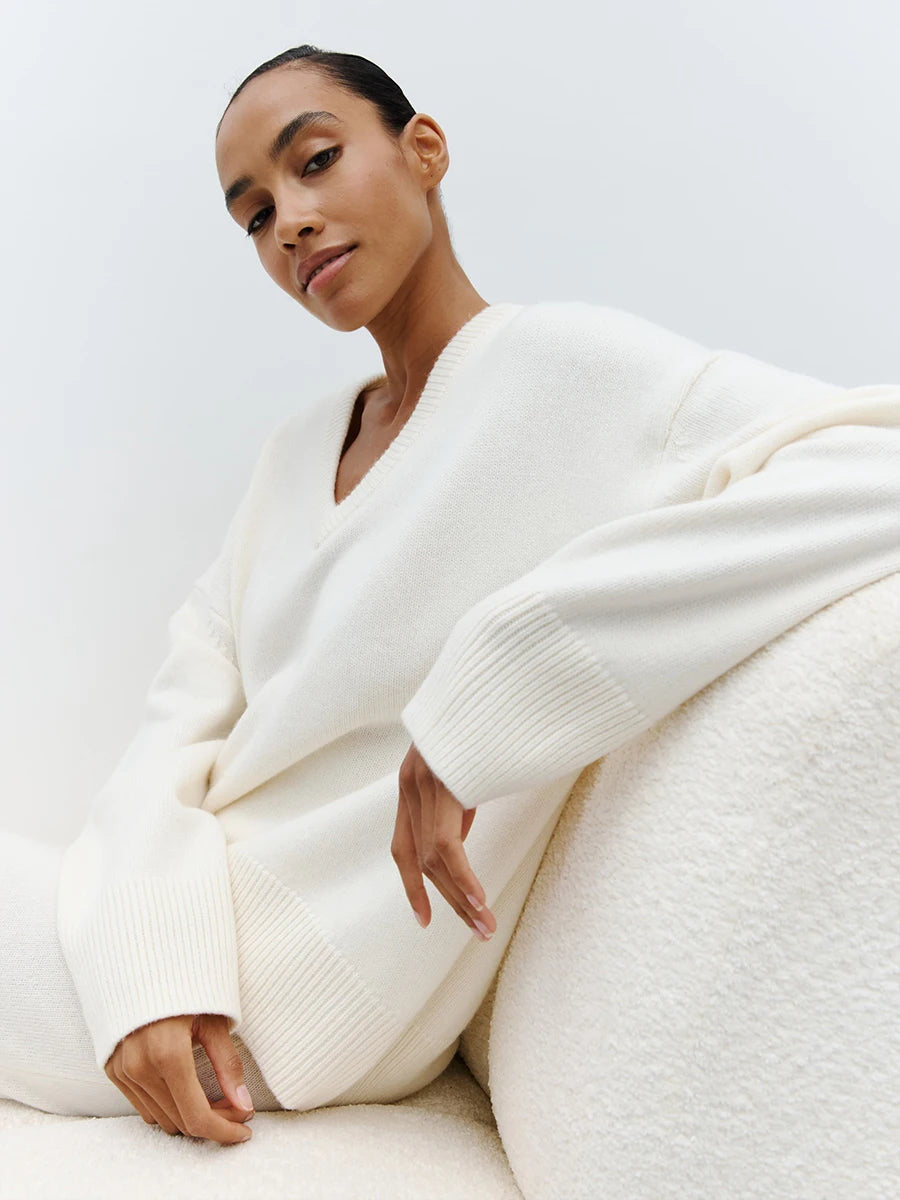 BB Oversized V-neck Warm Knitted Pullover Sweat