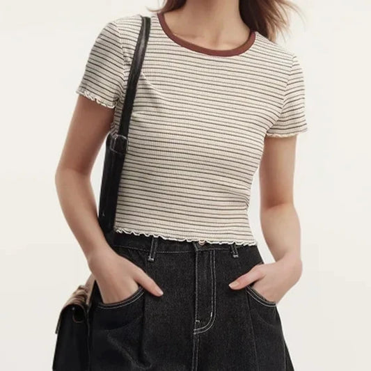 Turla Short-Sleeved With Ruffled Edges Top